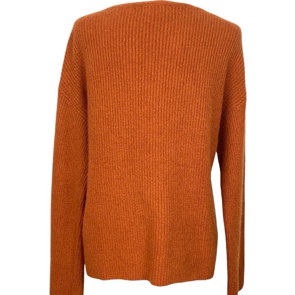Nwt * Treasure & Bond V-Neck Oversized Ribbed Stitch Sweater In Rust — image 3 of 8